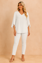 Lumi | V-neck blouse with slit on the sleeve 0