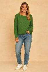 Wiktoria | Classic round neck sweater 0