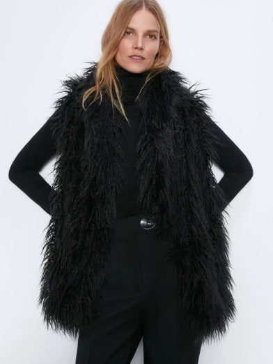Faux Fur Elegance Vest - Luxury and Comfort 1