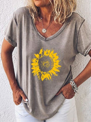 Womens V-Neck Graphic Tee – Casual Cotton T Shirt for Summer Fashion – Relaxed Fit, Trendy Print, Versatile Styling 2