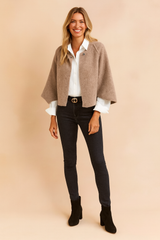 Aeria | Elegant cape-style jacket 2