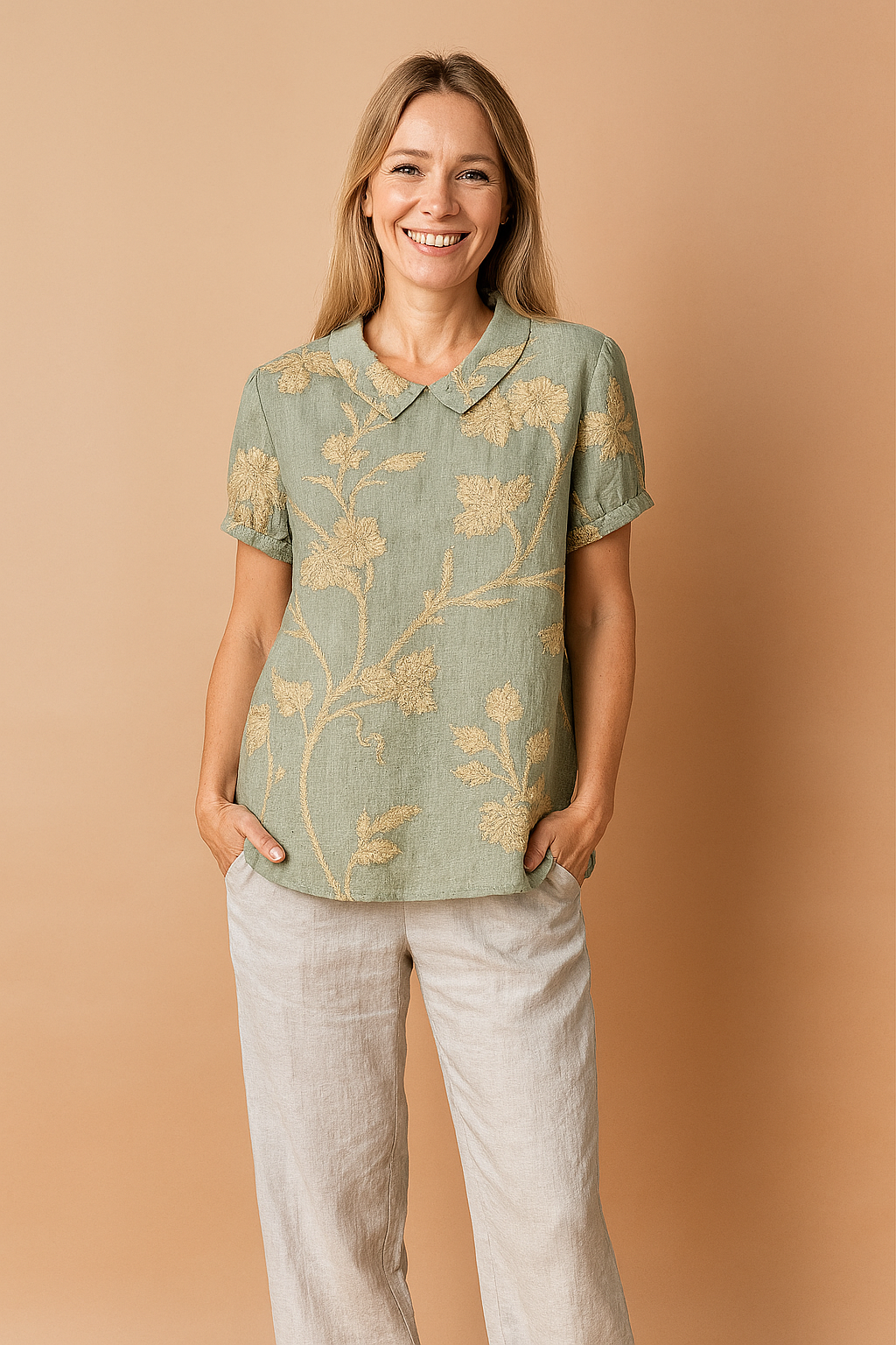 Alina | Summer blouse with a delicate pattern 0