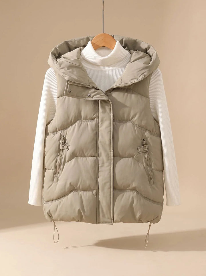 Annika | Damen Wattierter Kapuzen-Bodywarmer mit Reißverschlusstaschen 1