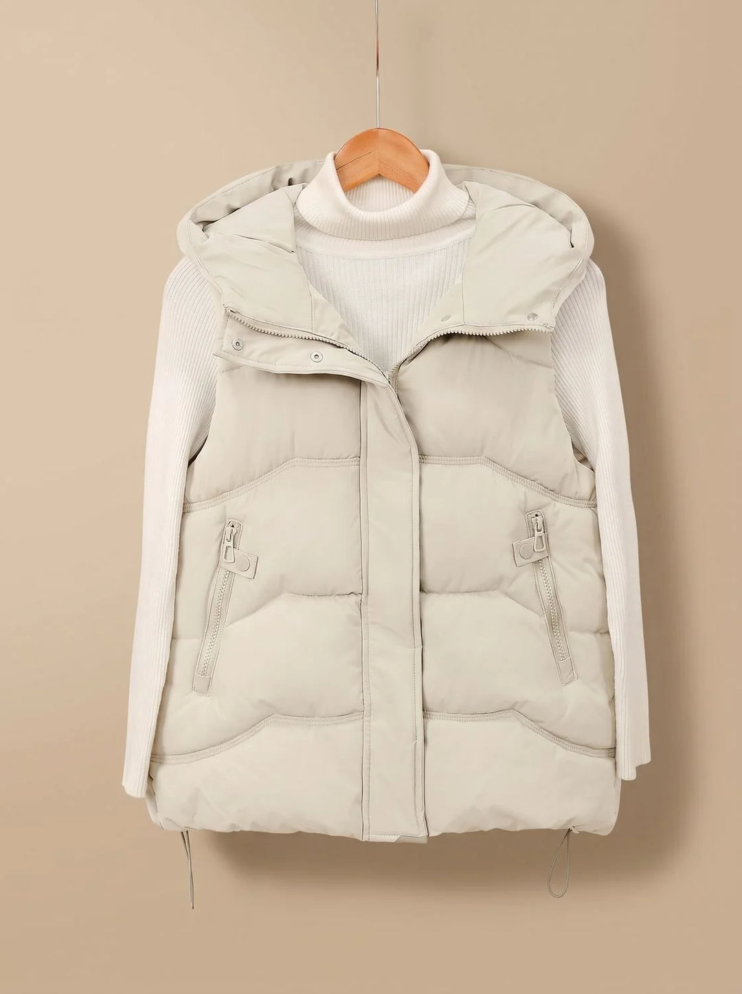 Annika | Damen Wattierter Kapuzen-Bodywarmer mit Reißverschlusstaschen 6