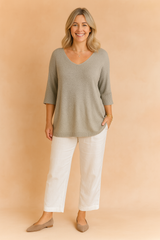 Barbara | Casual Elegance with a V-Neck 2