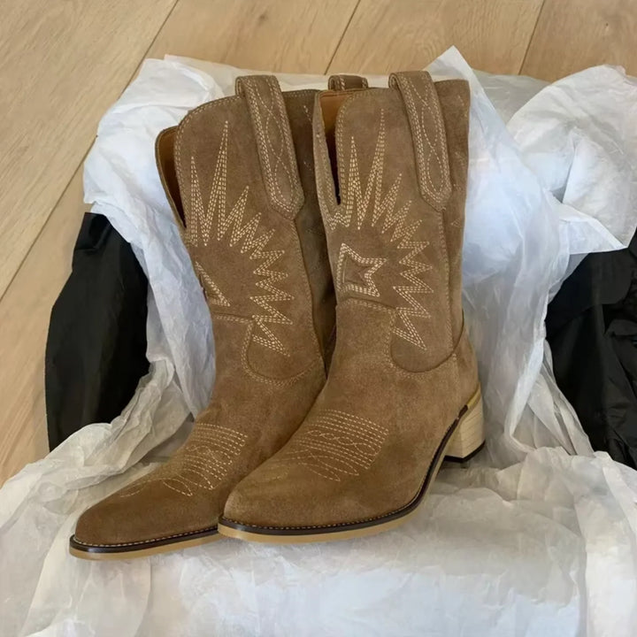 Bestickte Vintage-Stiefel 0