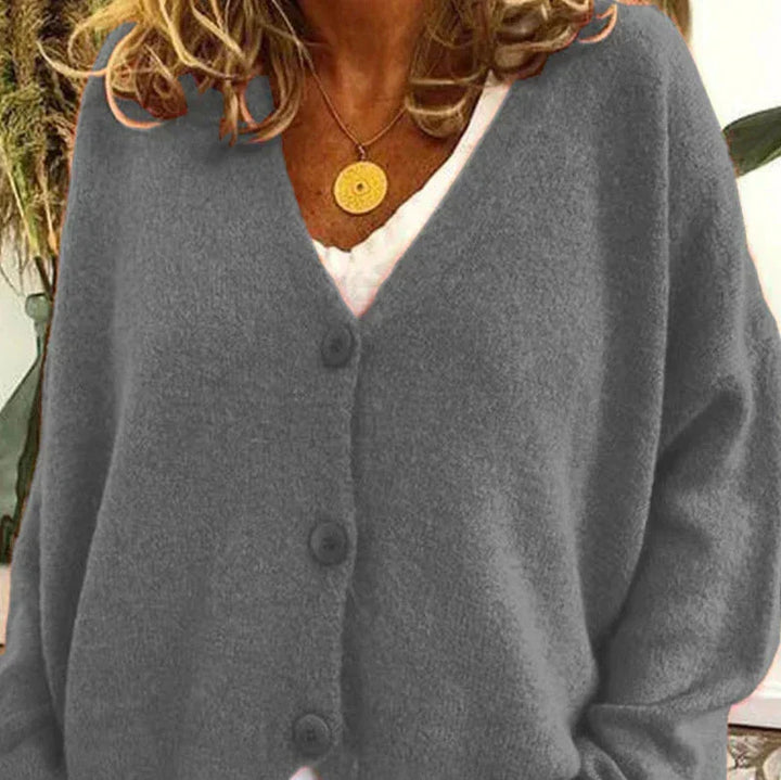 Birgit | Damen Freizeit-Strickjacke mit V-Ausschnitt und Knöpfen 3