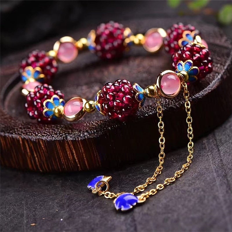 Bracelet made of natural stones in the color of berries – Elegant jewelry 1