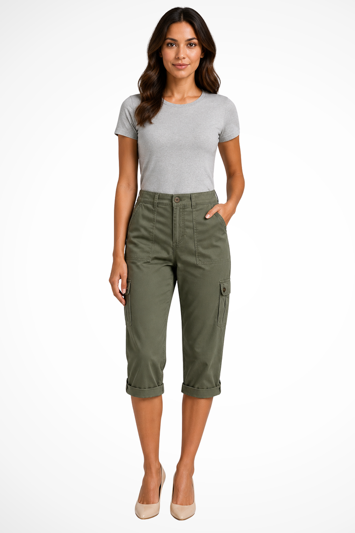 Cropped Women's Cargo Trousers with Roll Up Hem for Versatile Style and Practical Storage 3
