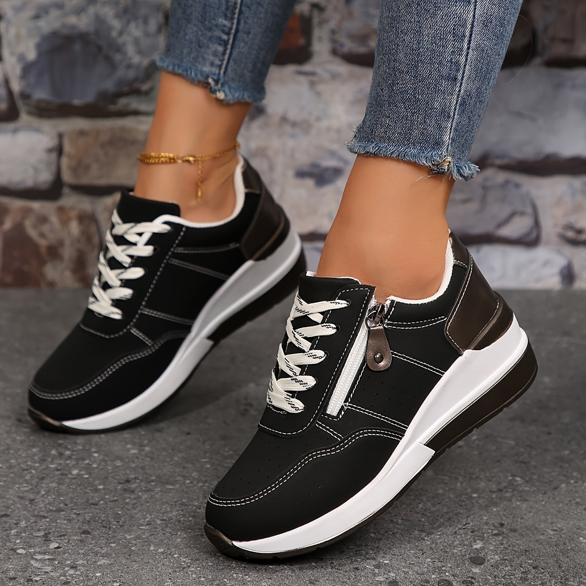 Cushioned Low-Top Sneakers for Women – Zipper Accent Design 3