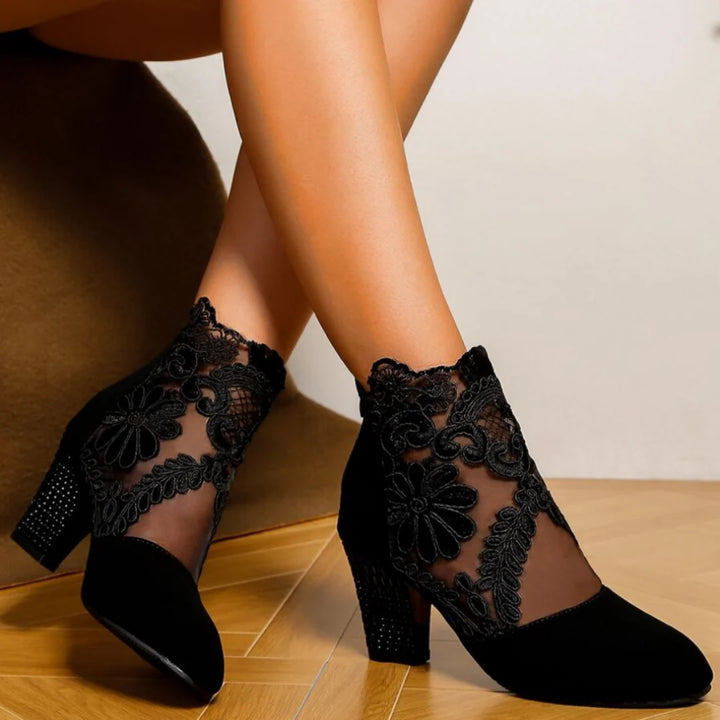 Drune | Bestickte High-Heel-Stiefel - Trendy Footwear 1