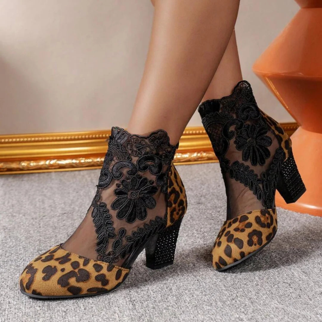 Drune | Bestickte High-Heel-Stiefel - Trendy Footwear 6