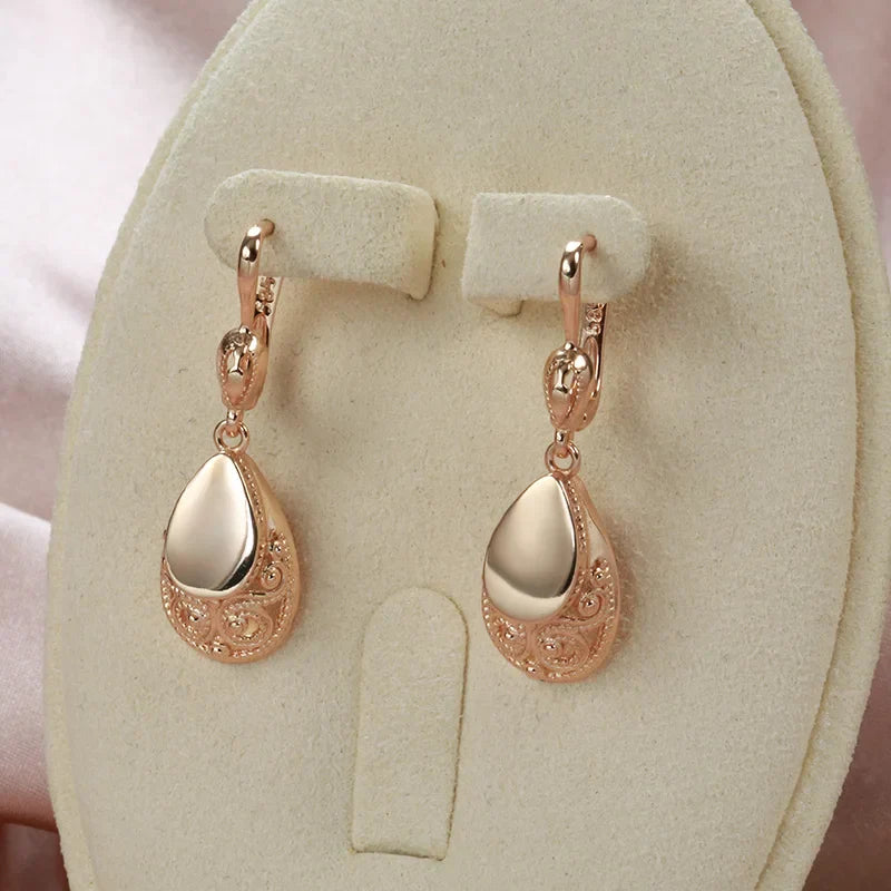 Elegant Drop Earrings – Unique Design and High Quality 2