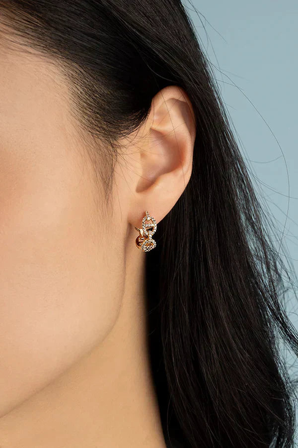 Elegant Gold Earrings in a Modern Style – Perfect for Any Occasion 3
