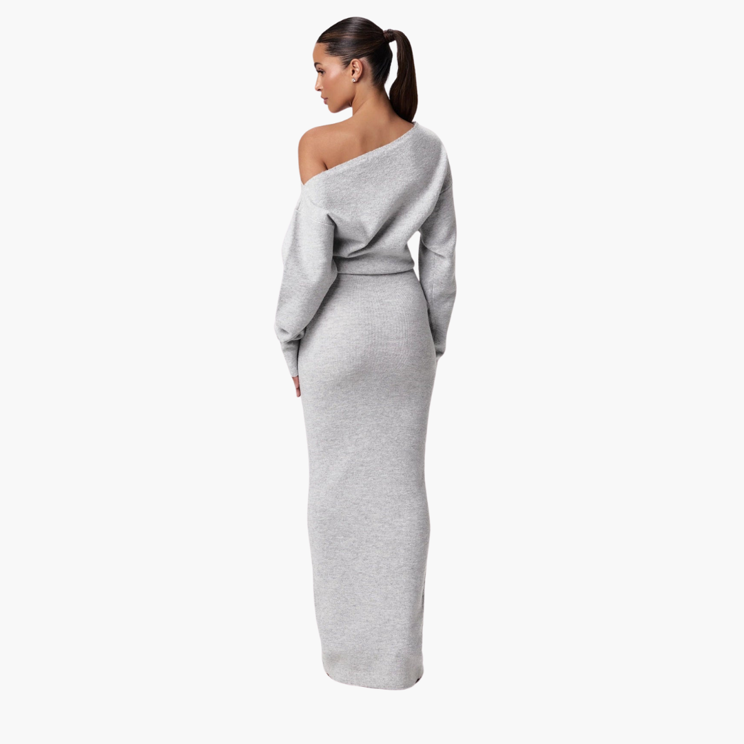 Elegant Off-Shoulder Black Maxi Dress for Women - Stylish Formal Evening Wear 5