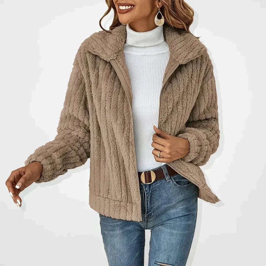 Frieda | Damen Flauschiger Oversized Reißverschluss Cardigan 0