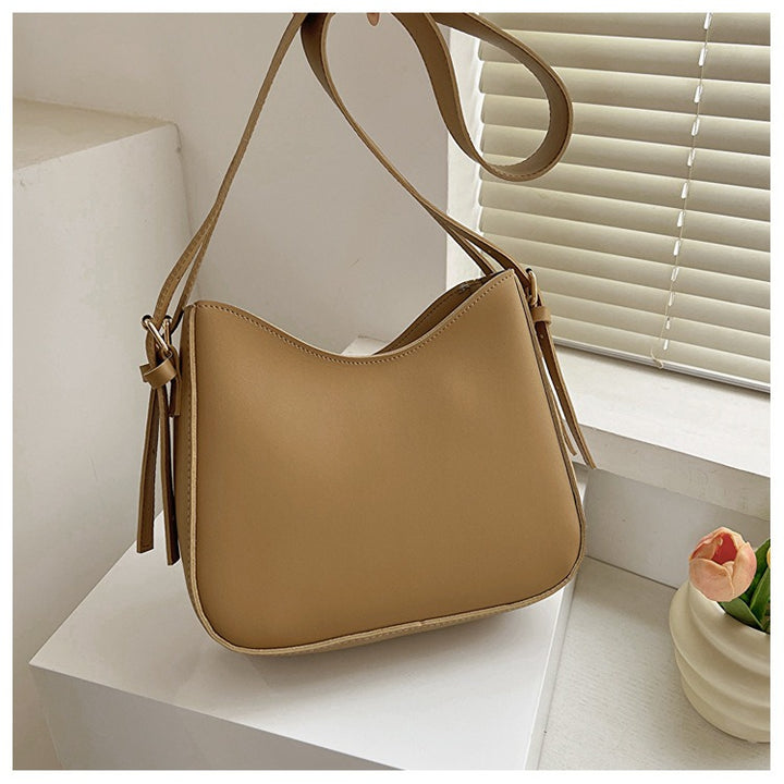 Sac bandoulière minimaliste pour femmes en cuir vegan élégant