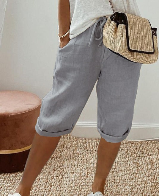 Pantalon capri à coupe décontractée pour femmes, style estival sans effort - Taille ajustable, longueur raccourcie, léger