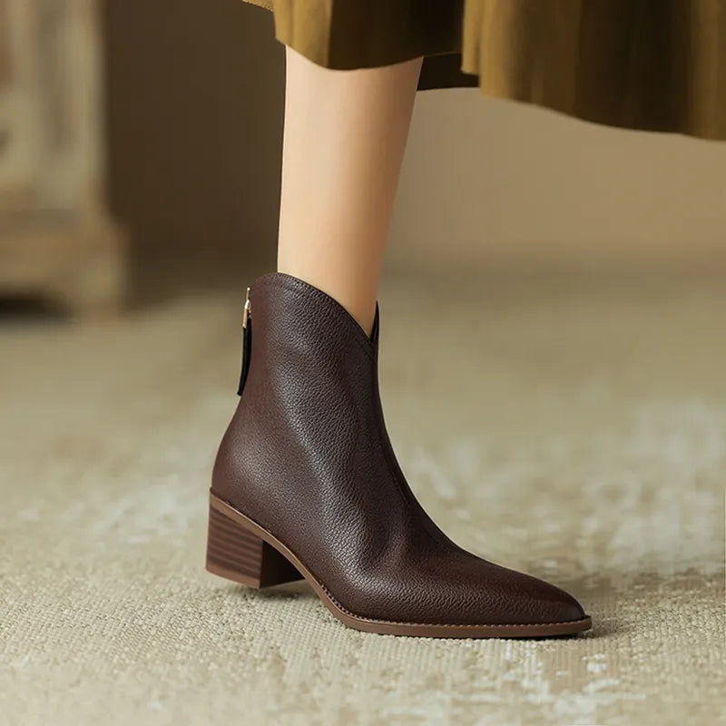 Pointed-Toe Ankle Boots for Women – Chic & Versatile Style 1