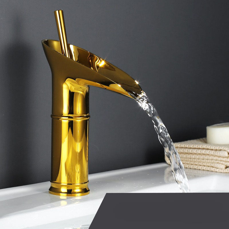 RetroStream – Vintage Style Waterfall Bathroom Faucet for a Nostalgic Touch 13