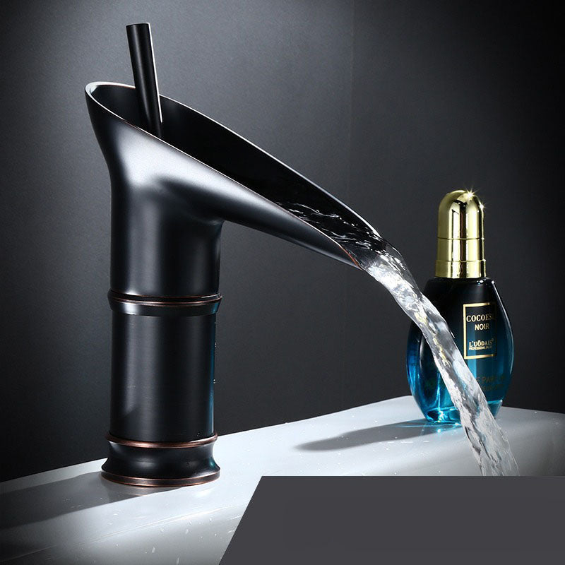 RetroStream – Vintage Style Waterfall Bathroom Faucet for a Nostalgic Touch 9