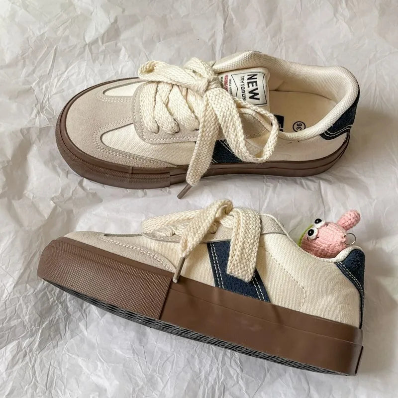 Retro Low-Top Sneakers for Women – Stylish & Comfortable Casual Footwear 0