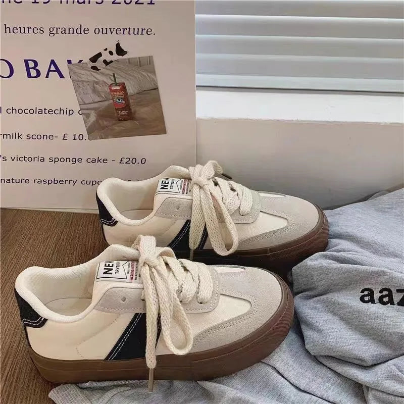 Retro Low-Top Sneakers for Women – Stylish & Comfortable Casual Footwear 3