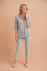 Riva | Chic blouse with a delicate finish 2