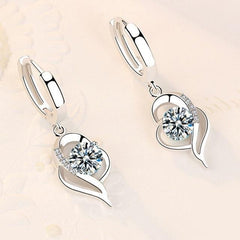 Silver Studs with Cubic Zirconias – Elegant Jewelry for Every Occasion 1