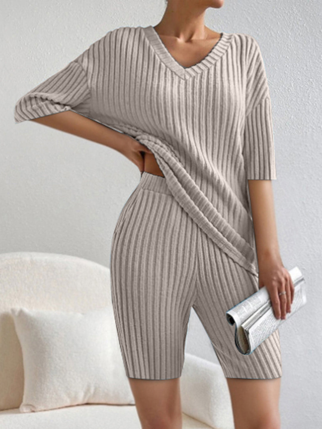 Stylish Ribbed V-Neck Top and Shorts Set for Women - Casual Summer Outfit 4