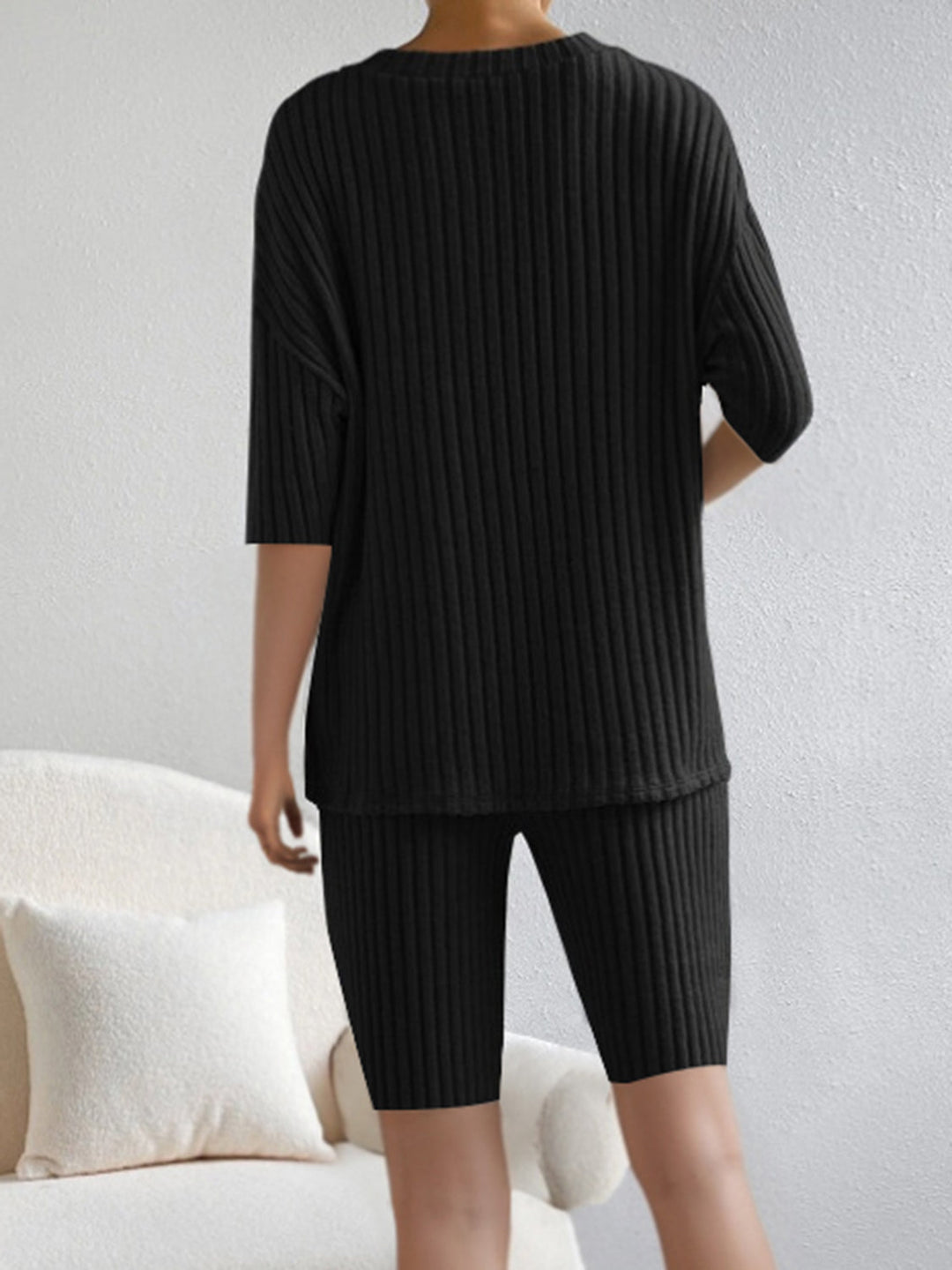 Stylish Ribbed V-Neck Top and Shorts Set for Women - Casual Summer Outfit 8