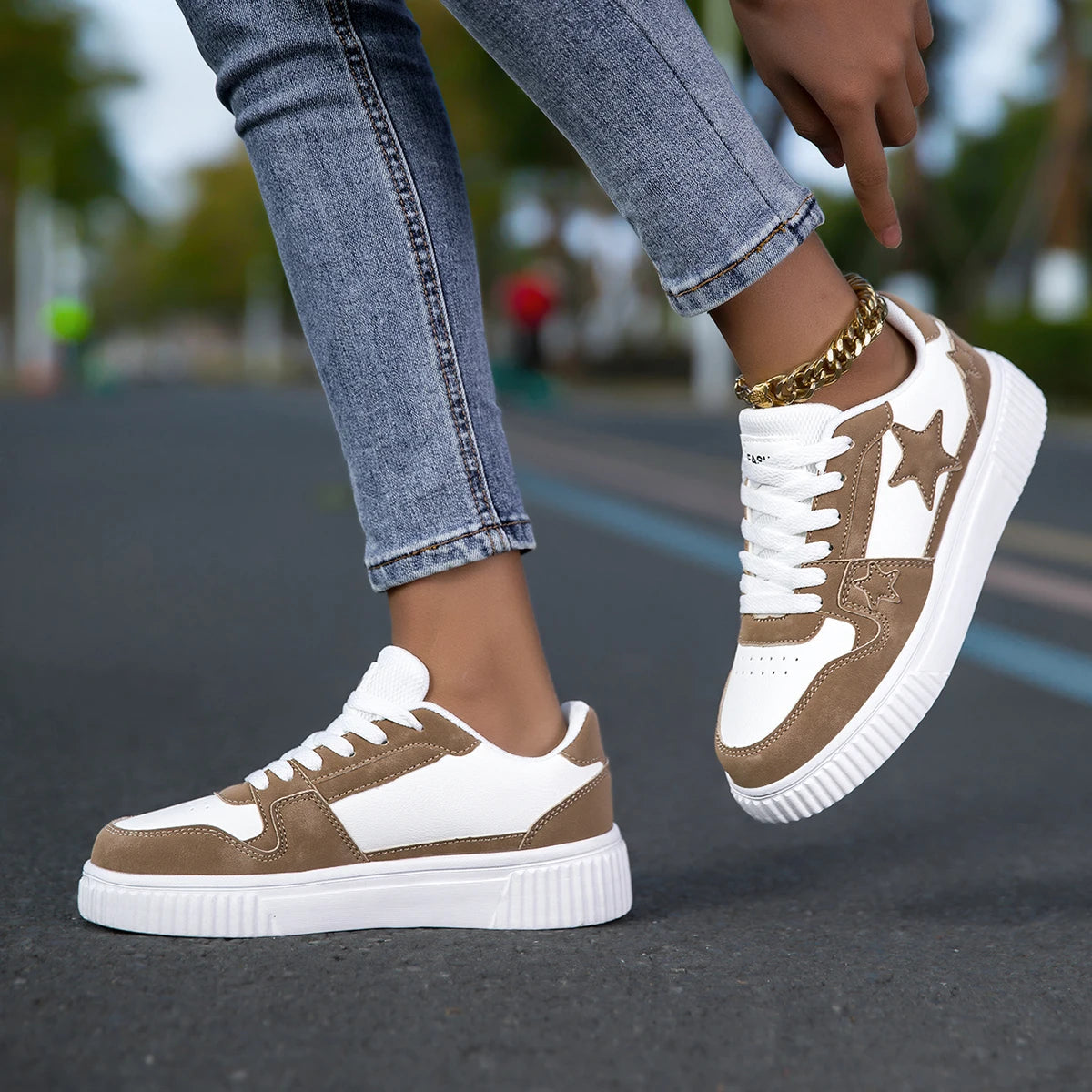 Trendy Casual Sneakers for Women – Lightweight & Comfortable 2