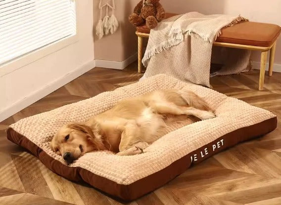 Warm dog bed with soft fleece 1