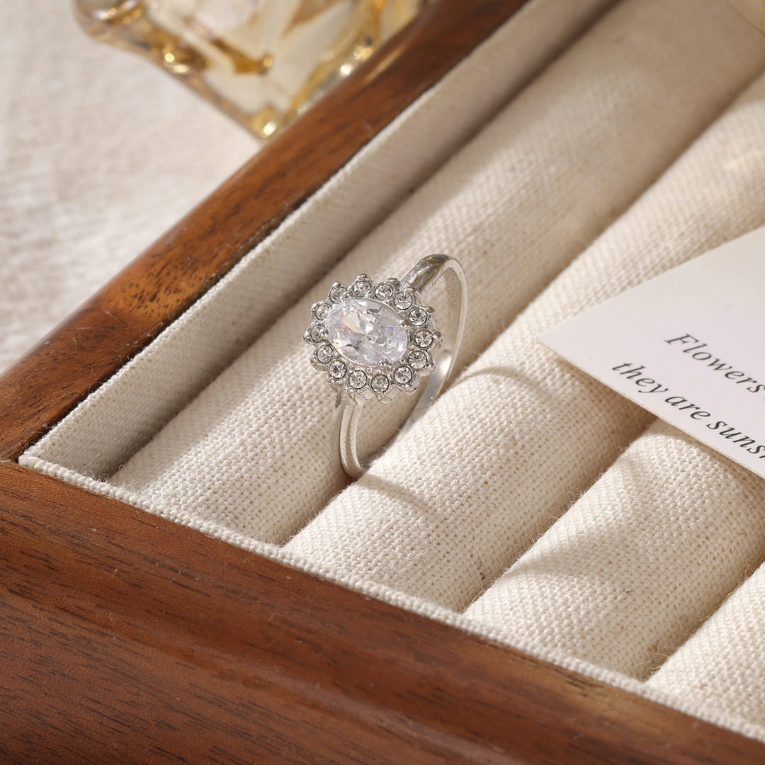 Elegant Moonstone Ring – Classic Jewelry with High Quality Craftsmanship