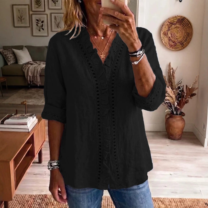 Teresa | Stylish blouse with delicate embroidery