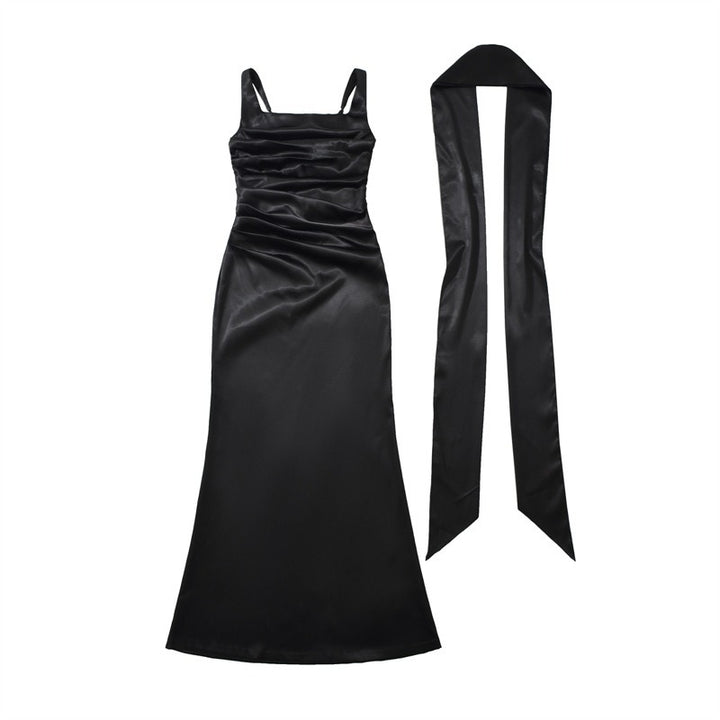 Robe longue formelle pour femmes avec encolure carrée élégante et corsage froncé pour occasions spéciales