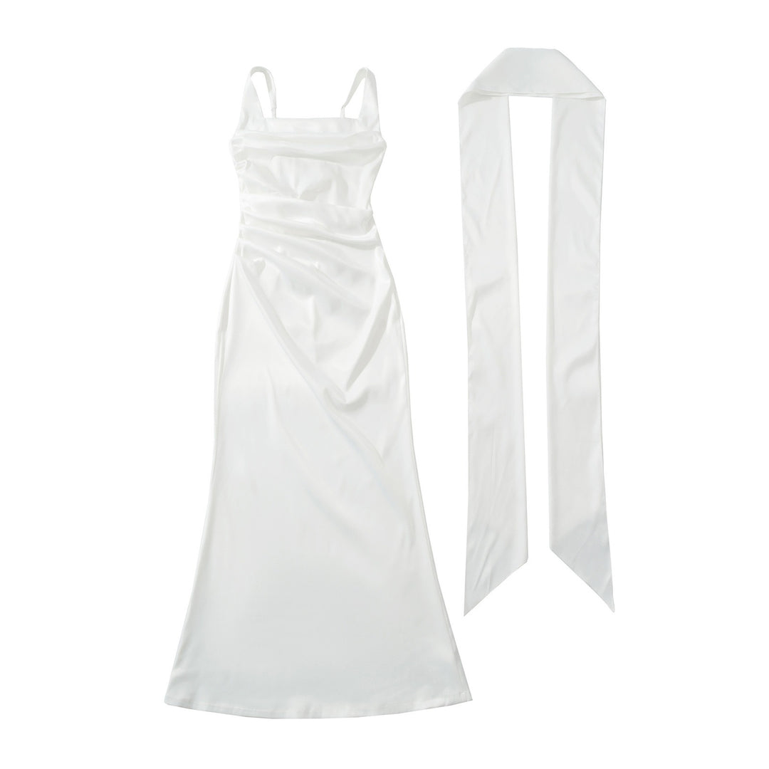 Robe longue formelle pour femmes avec encolure carrée élégante et corsage froncé pour occasions spéciales