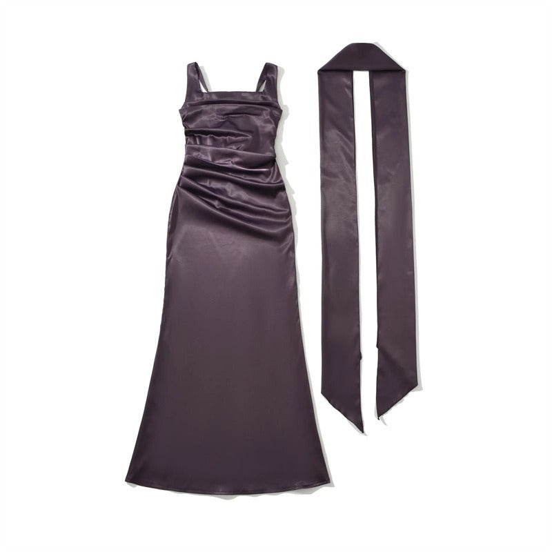 Robe longue formelle pour femmes avec encolure carrée élégante et corsage froncé pour occasions spéciales