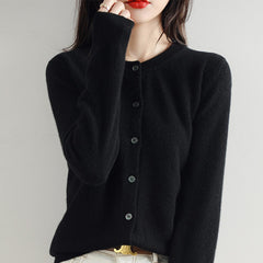 Ewa | Classic round neck cardigan
