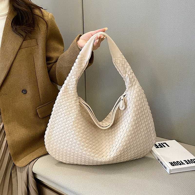 Women's Elegant Woven Shoulder Bag Durable Material 4