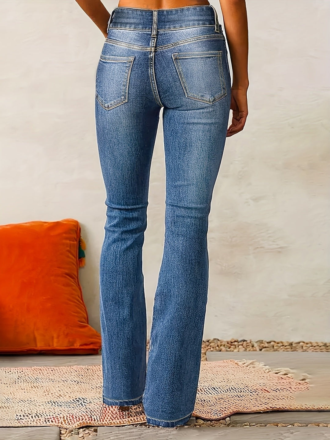 Women's High-Waist Bootcut Stretch Jeans with Flared Hem for a Slim Silhouette 1