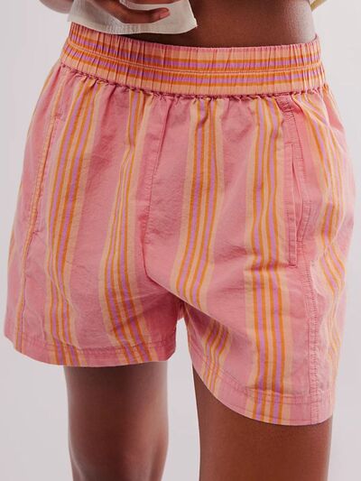 Women's Striped Elastic Waist Shorts for Summer Casual Wear - Stylish and Comfortable 10