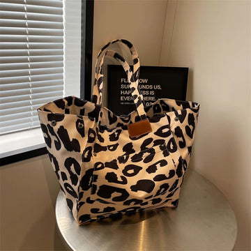Women's Stylish Leopard Print Shoulder Bag Fashionable Design 0