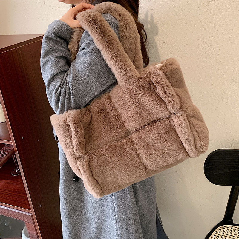 Women's Stylish Plush Handbag Versatile Storage Winter Accessory 7